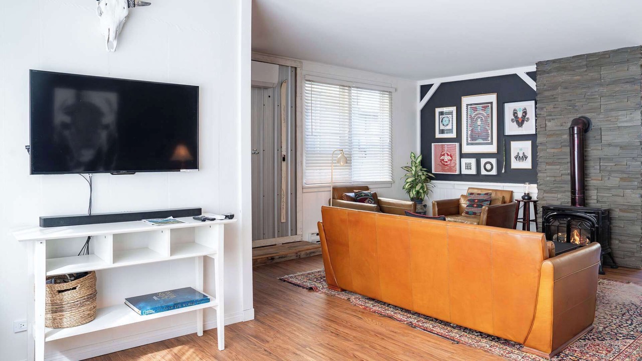 Photo of Livingroom in Revelstoke