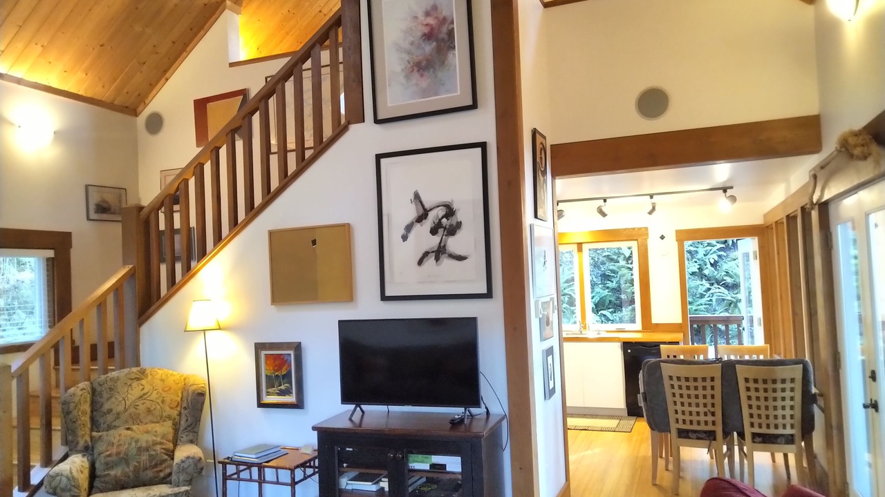 Photo of Bedroom in Madeira Park