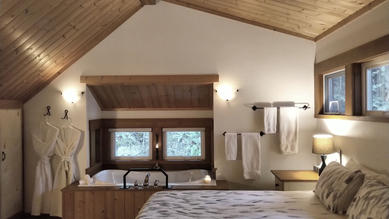 Photo of Bedroom in Madeira Park