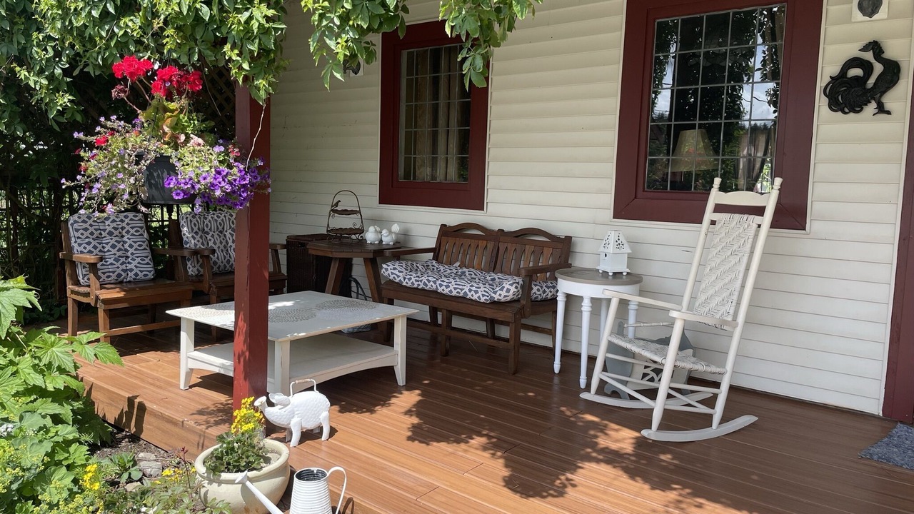 Photo of Patio Balcony in Yellow Point