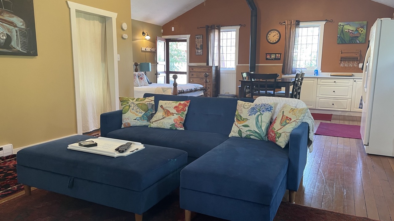 Photo of Livingroom in Yellow Point