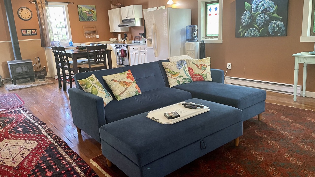 Photo of Livingroom in Yellow Point