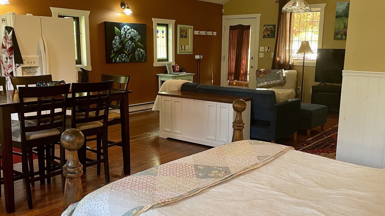 Photo of Bedroom in Yellow Point