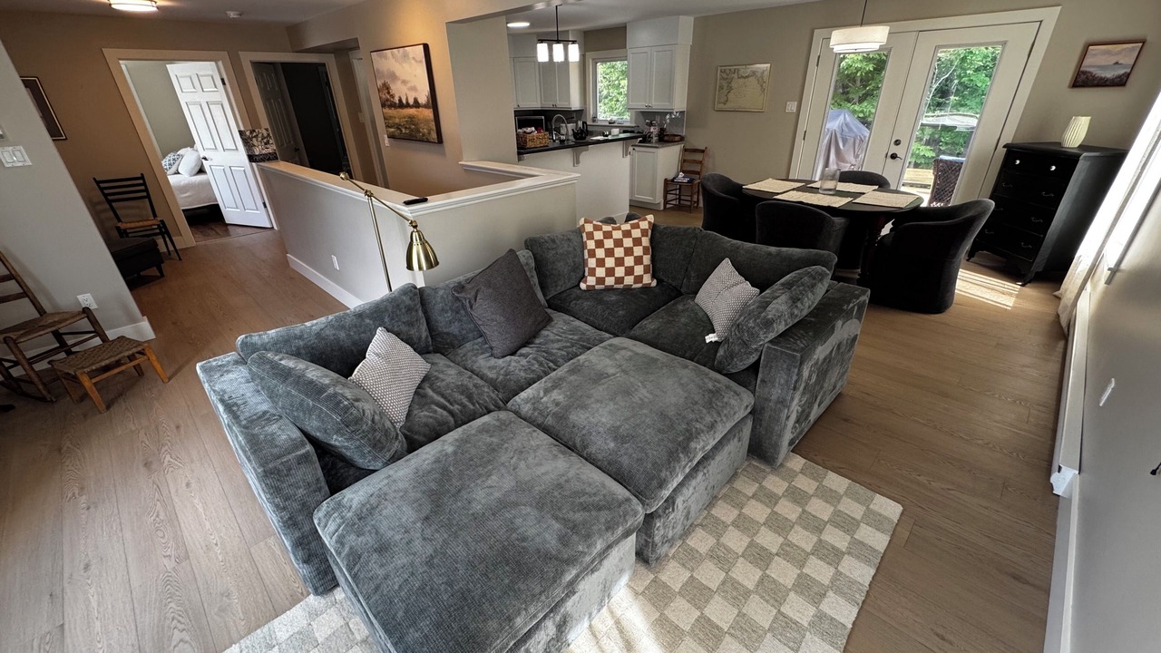 Photo of Livingroom in Mahone Bay