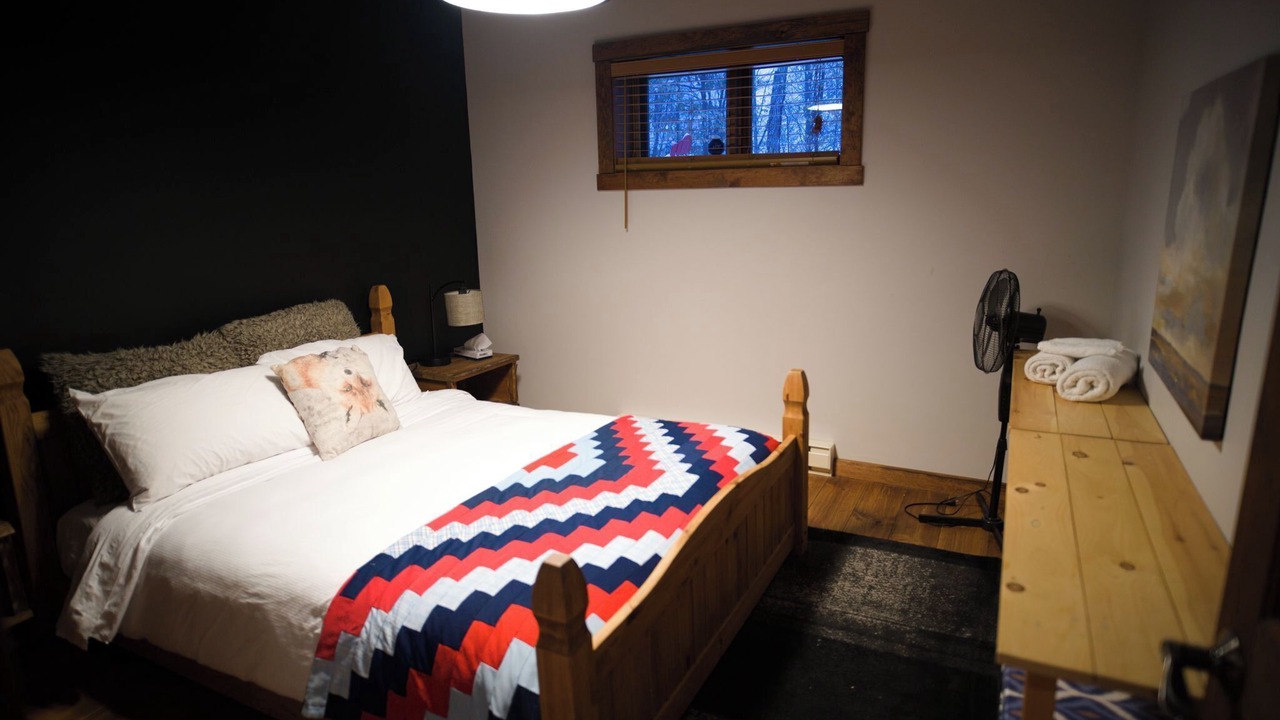 Photo of Bedroom in Les Pays-d'en-Haut Regional County Municipality