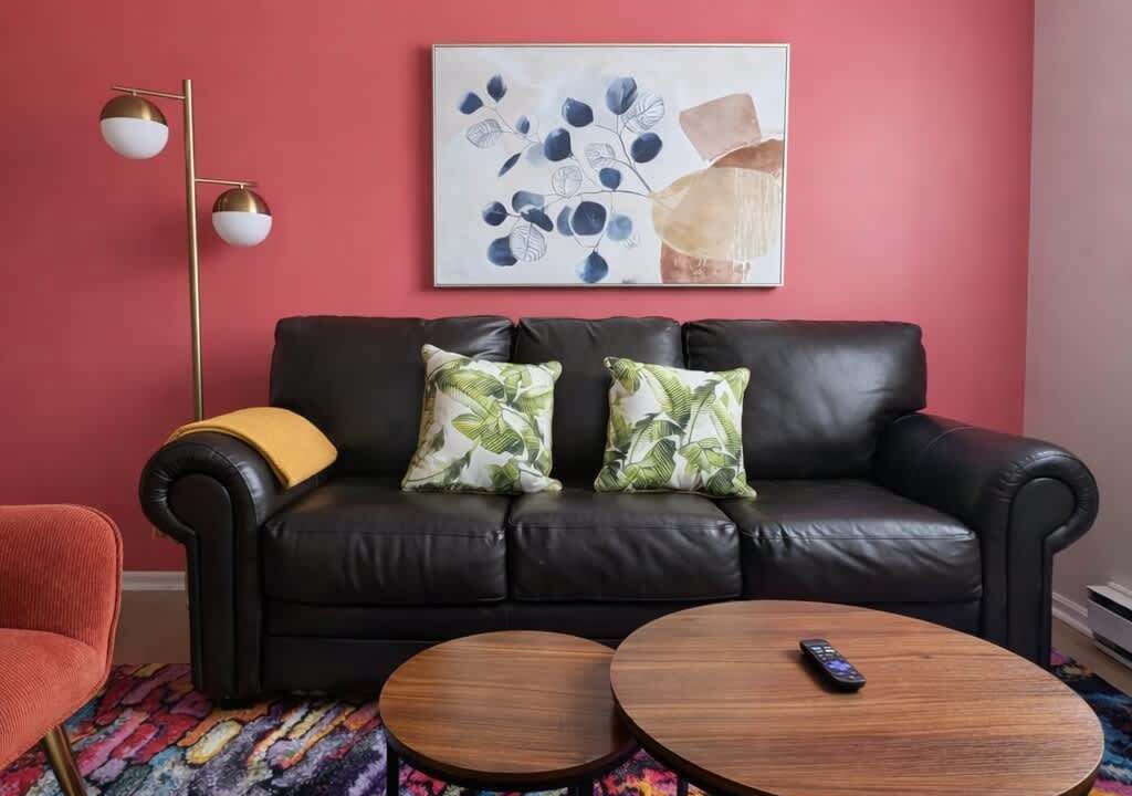 Photo of Livingroom in Pierrefonds-Roxboro