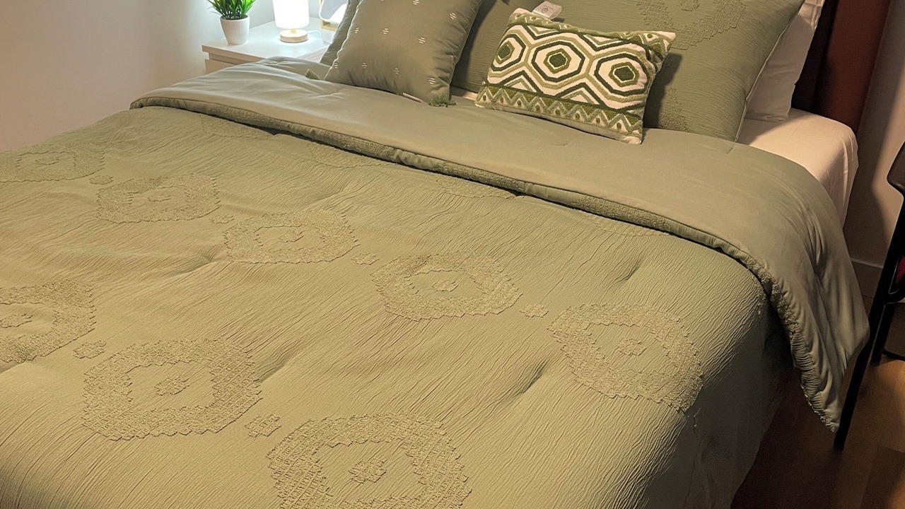 Photo of Bedroom in North Central Edmonton