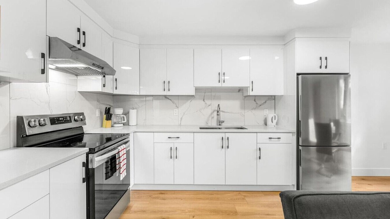 Photo of Kitchen in District of North Vancouver