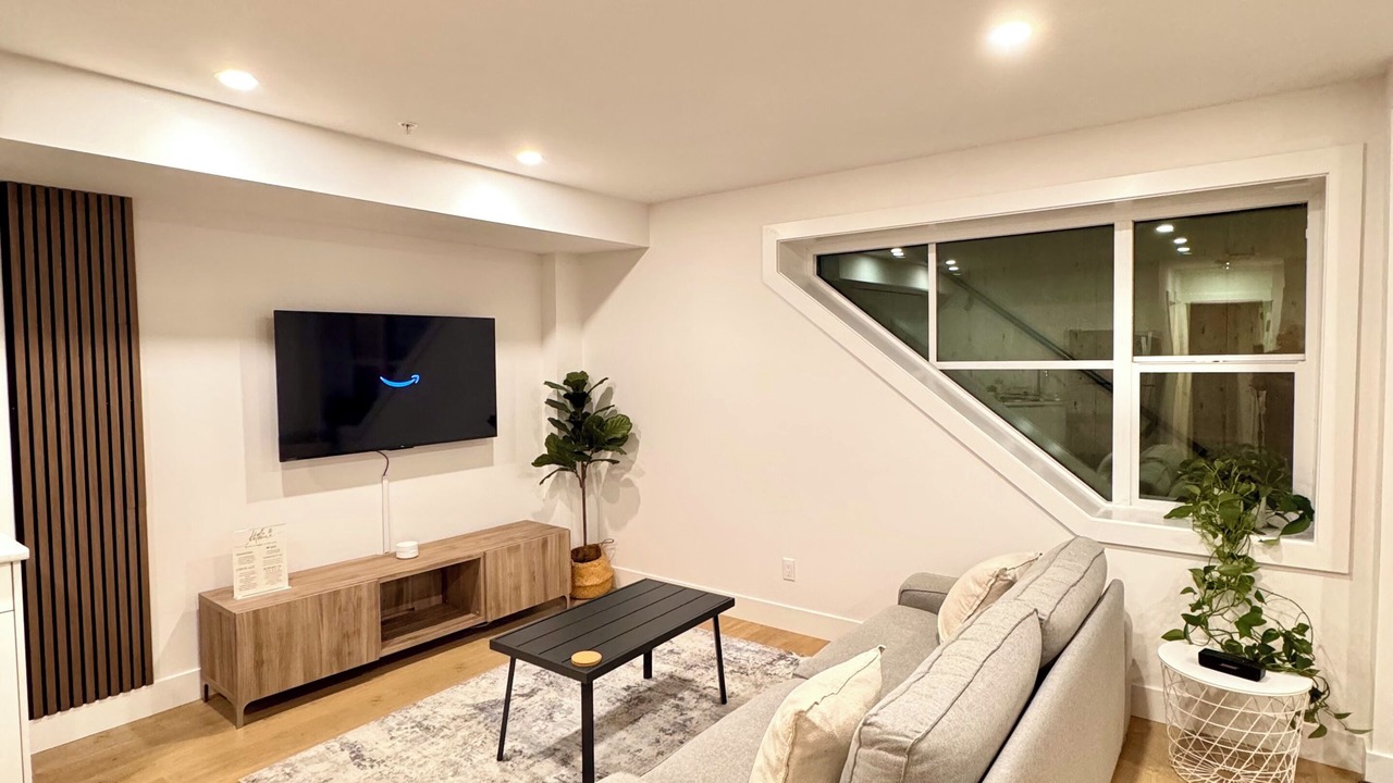 Photo of Livingroom in Willoughby