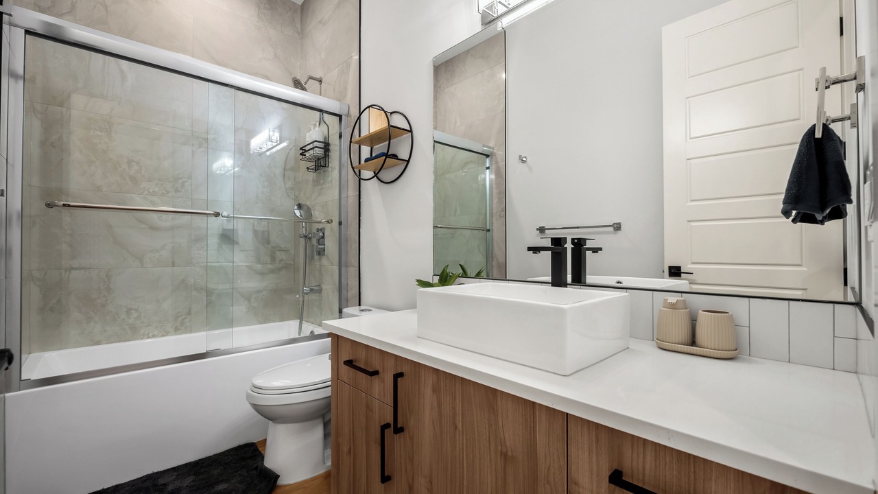Photo of Bathroom in Glenbrook