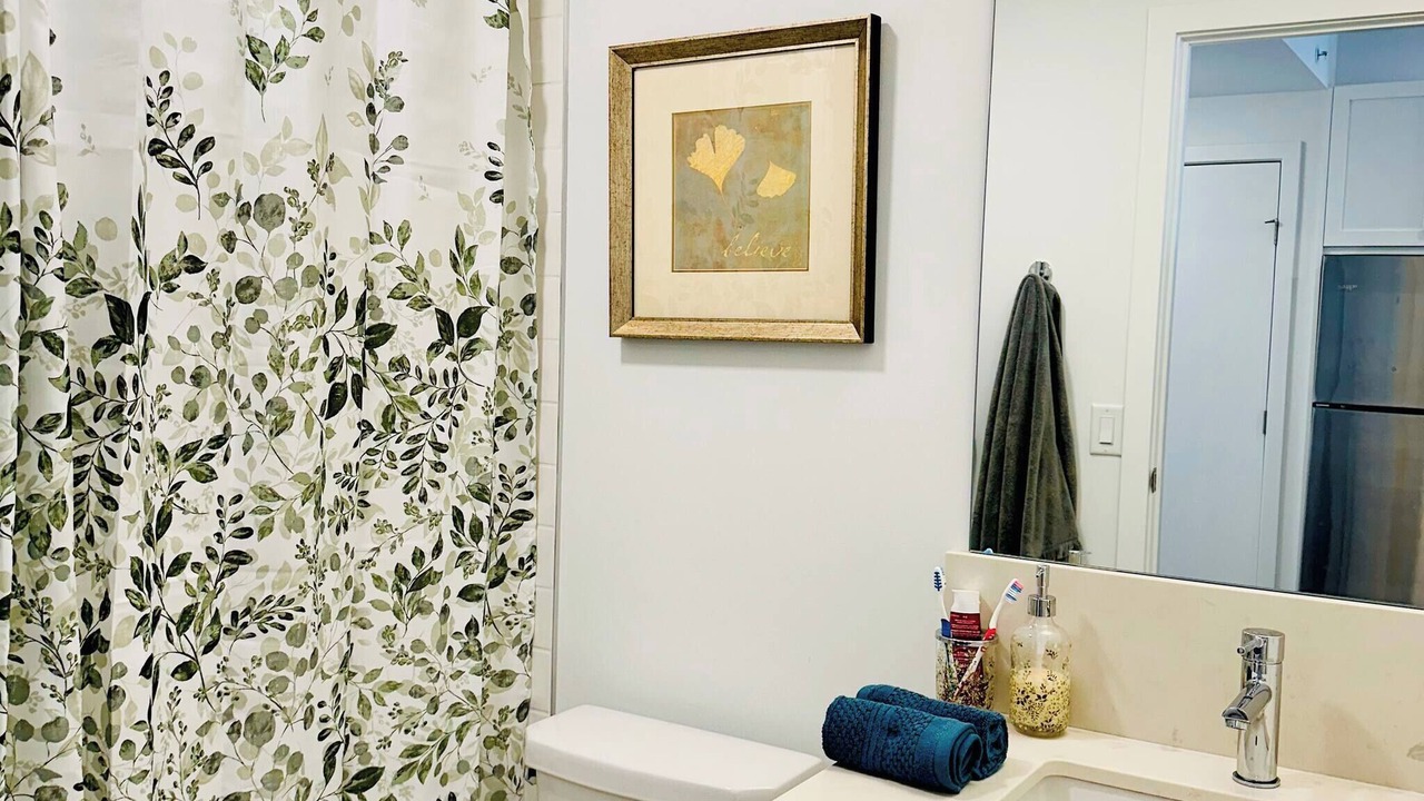 Photo of Bathroom in Crescent Heights