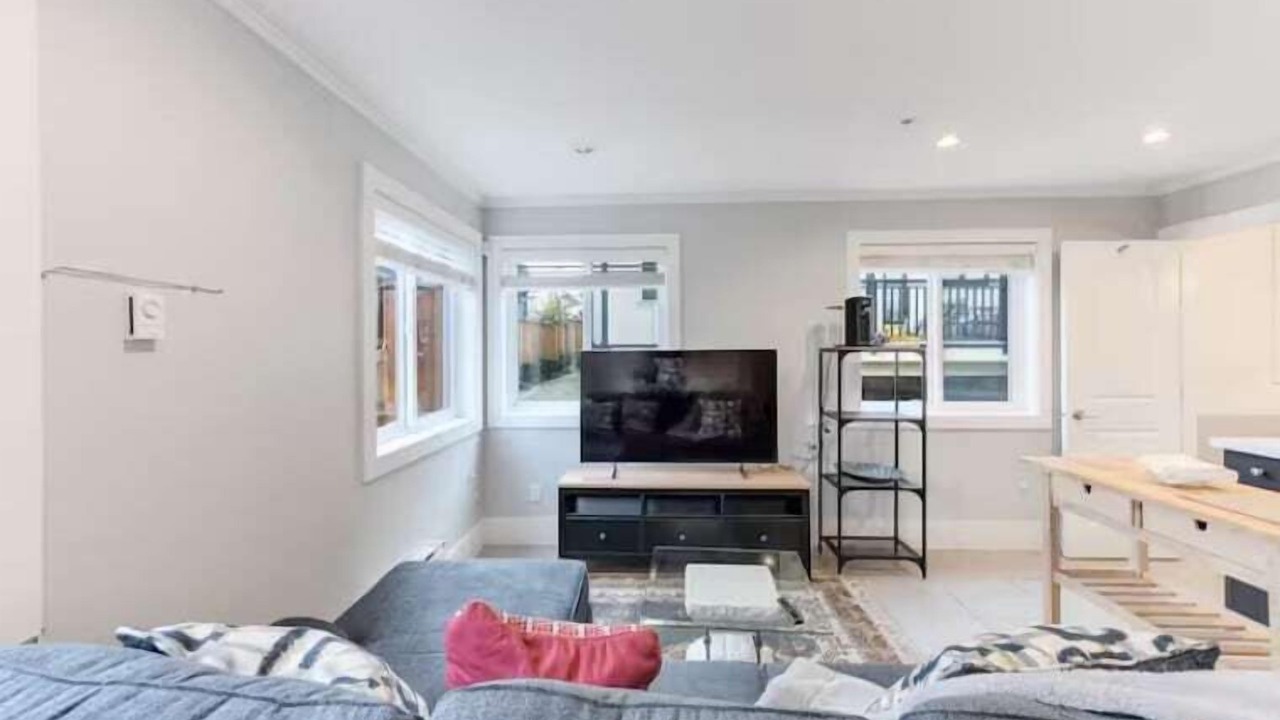 Photo of Livingroom in Oakridge