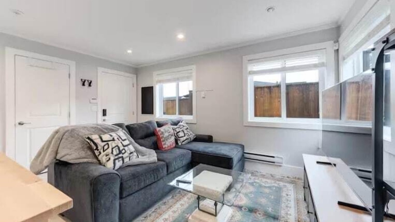 Photo of Livingroom in Oakridge
