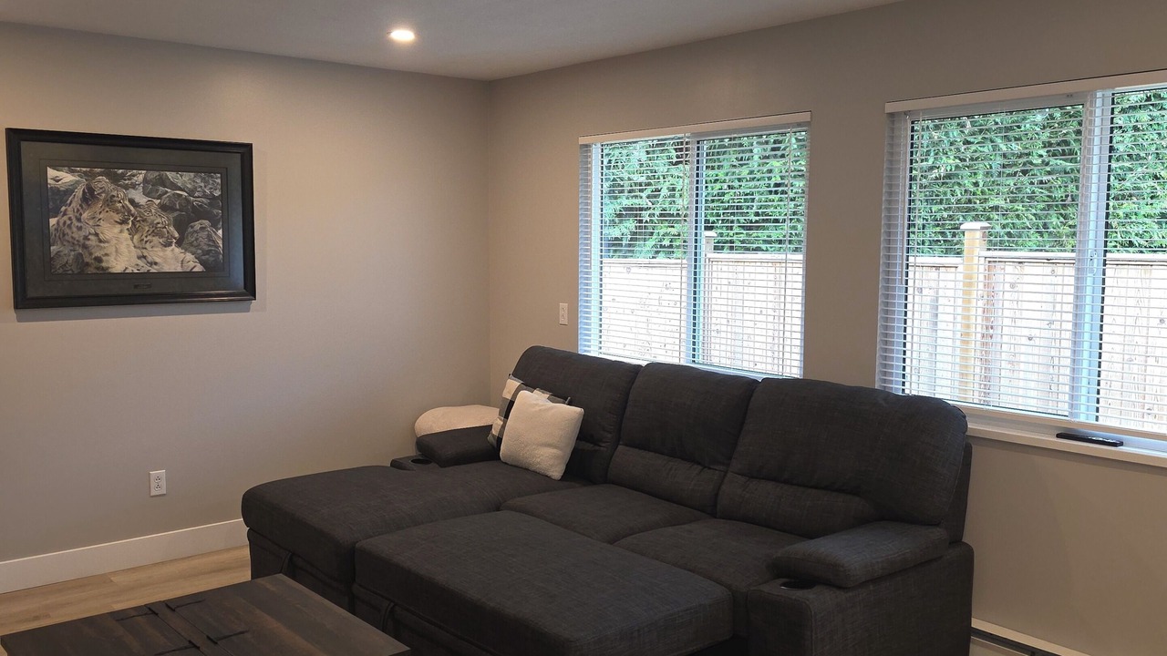 Photo of Livingroom in Langley
