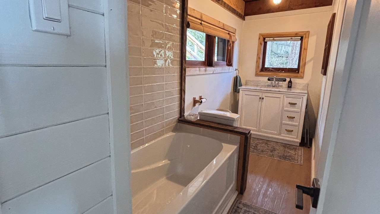 Photo of Bathroom in Bowen Island