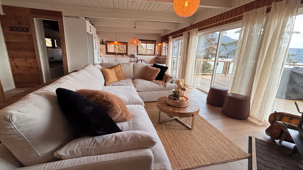 Photo of Bedroom in Bowen Island