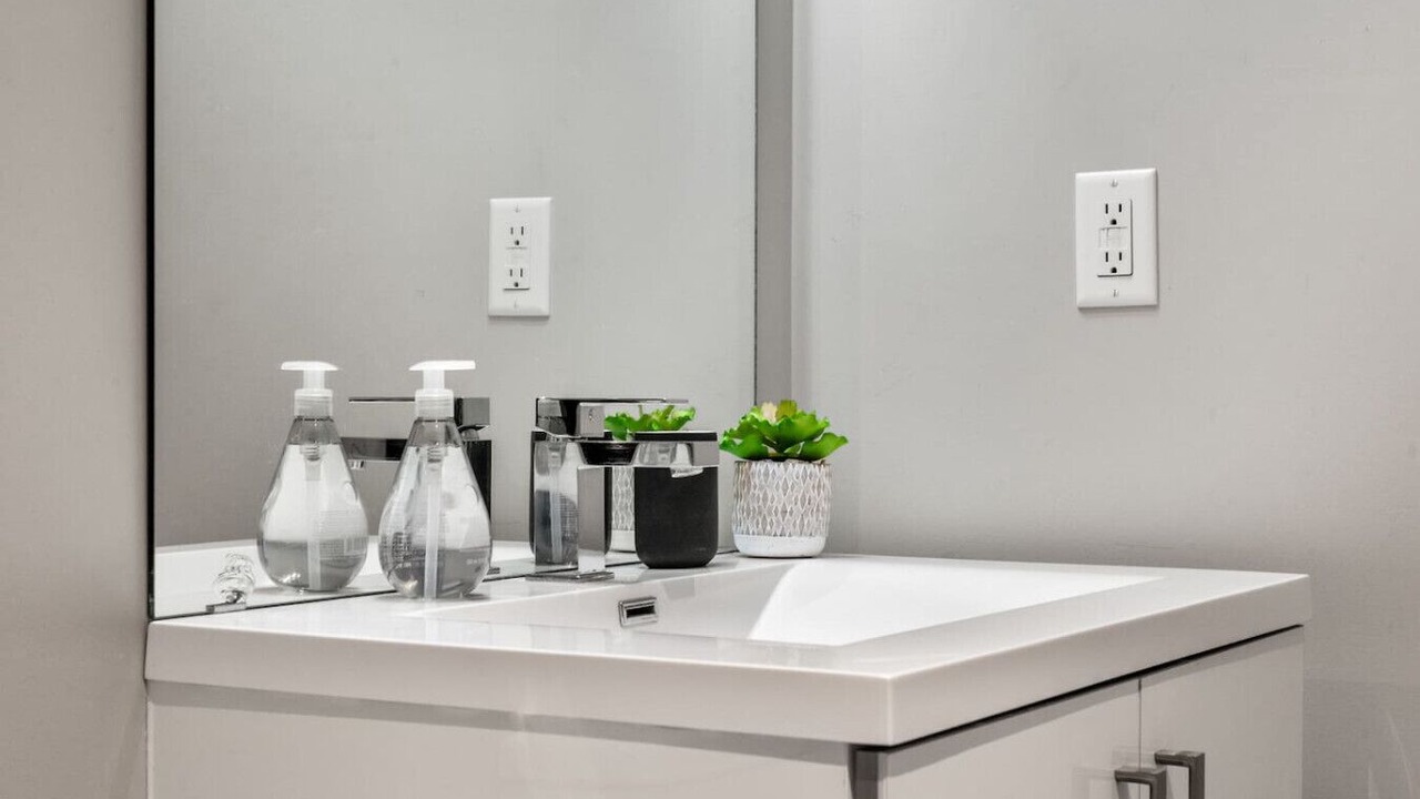 Photo of Bathroom in Connaught
