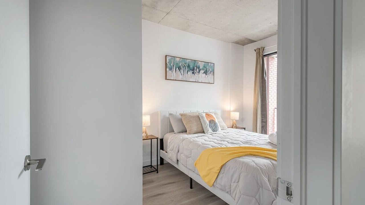 Photo of Bedroom in International District