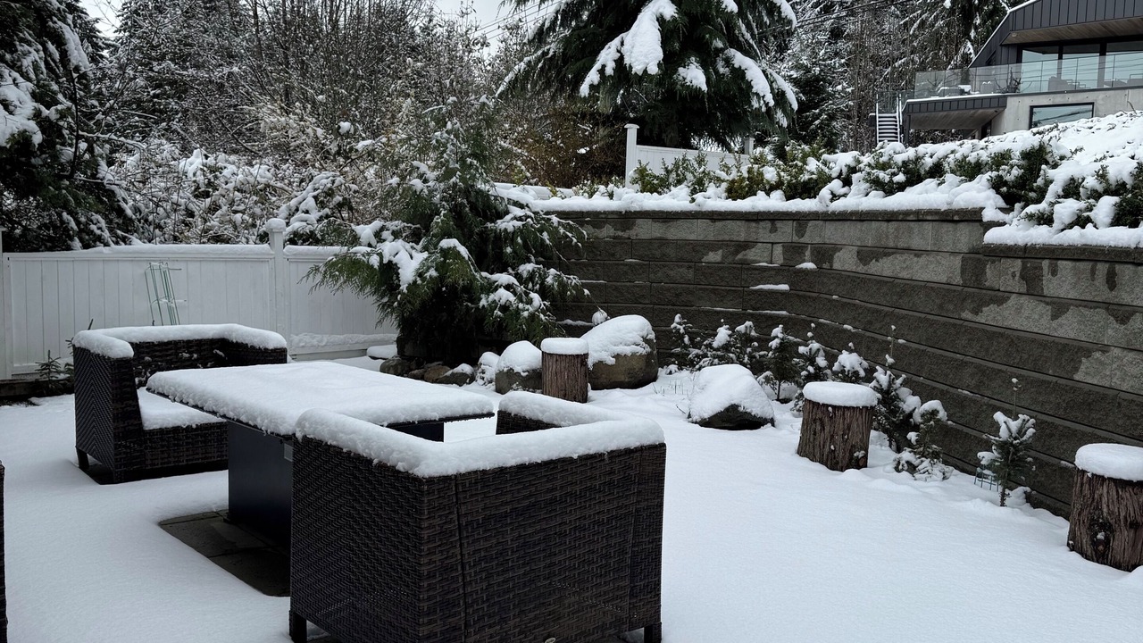 Photo of Patio Balcony in West Vancouver