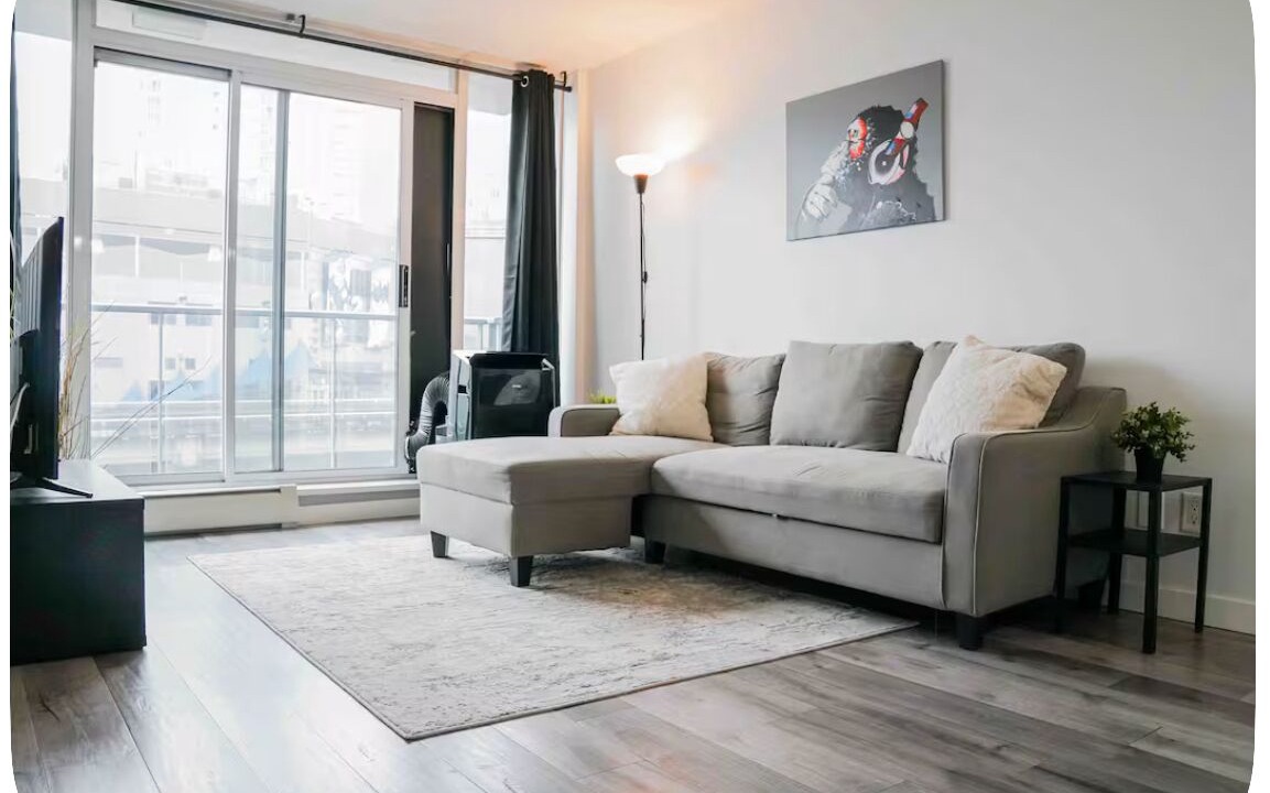 Photo of Livingroom in Crosstown