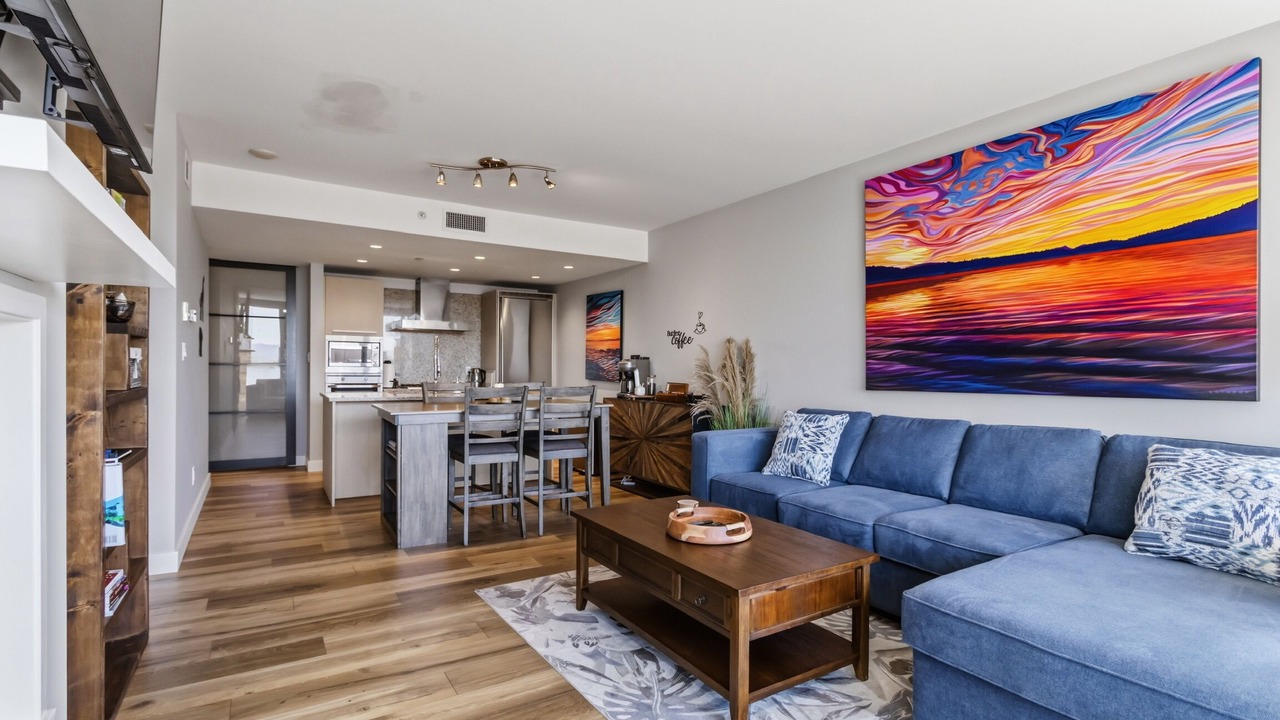 Photo of Livingroom in Downtown Victoria