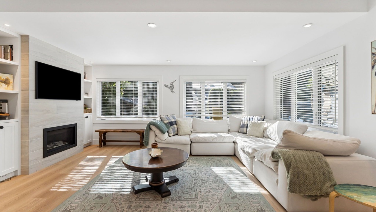 Photo of Livingroom in Deep Cove