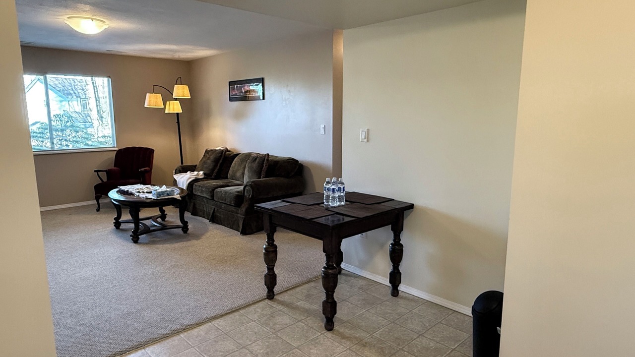 Photo of Livingroom in Walnut Grove