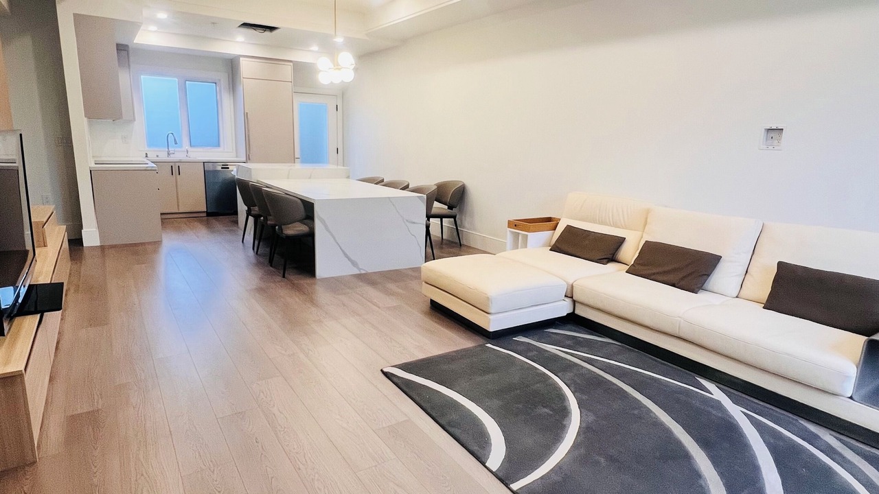 Photo of Livingroom in Kerrisdale