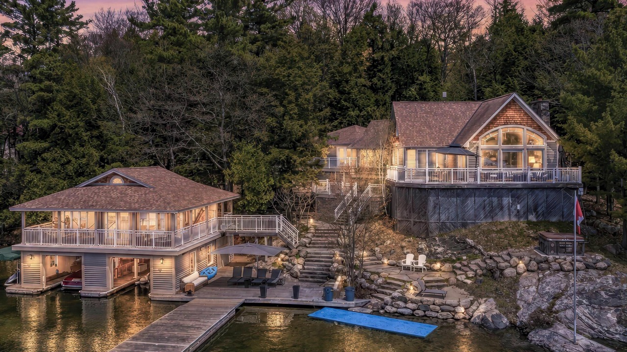 Photo of Patio Balcony in Muskoka Lakes