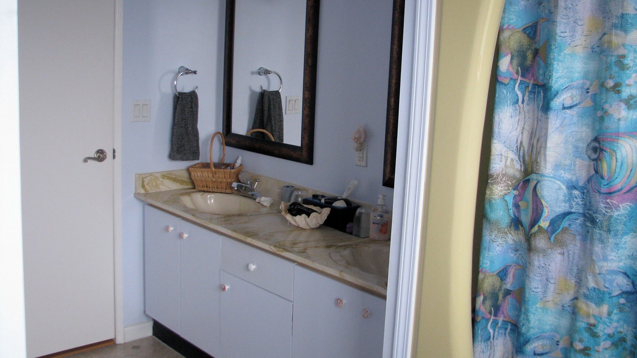 Photo of Bathroom in Campbell River