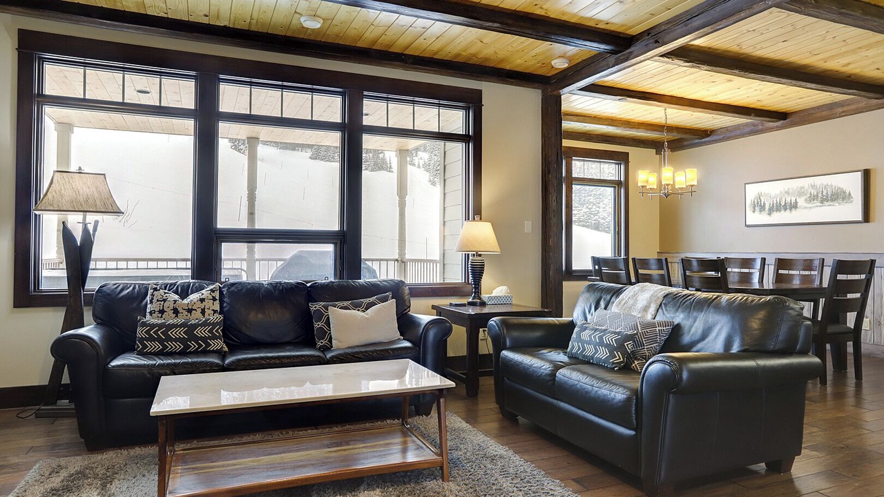 Photo of Livingroom in Silver Star Mountain