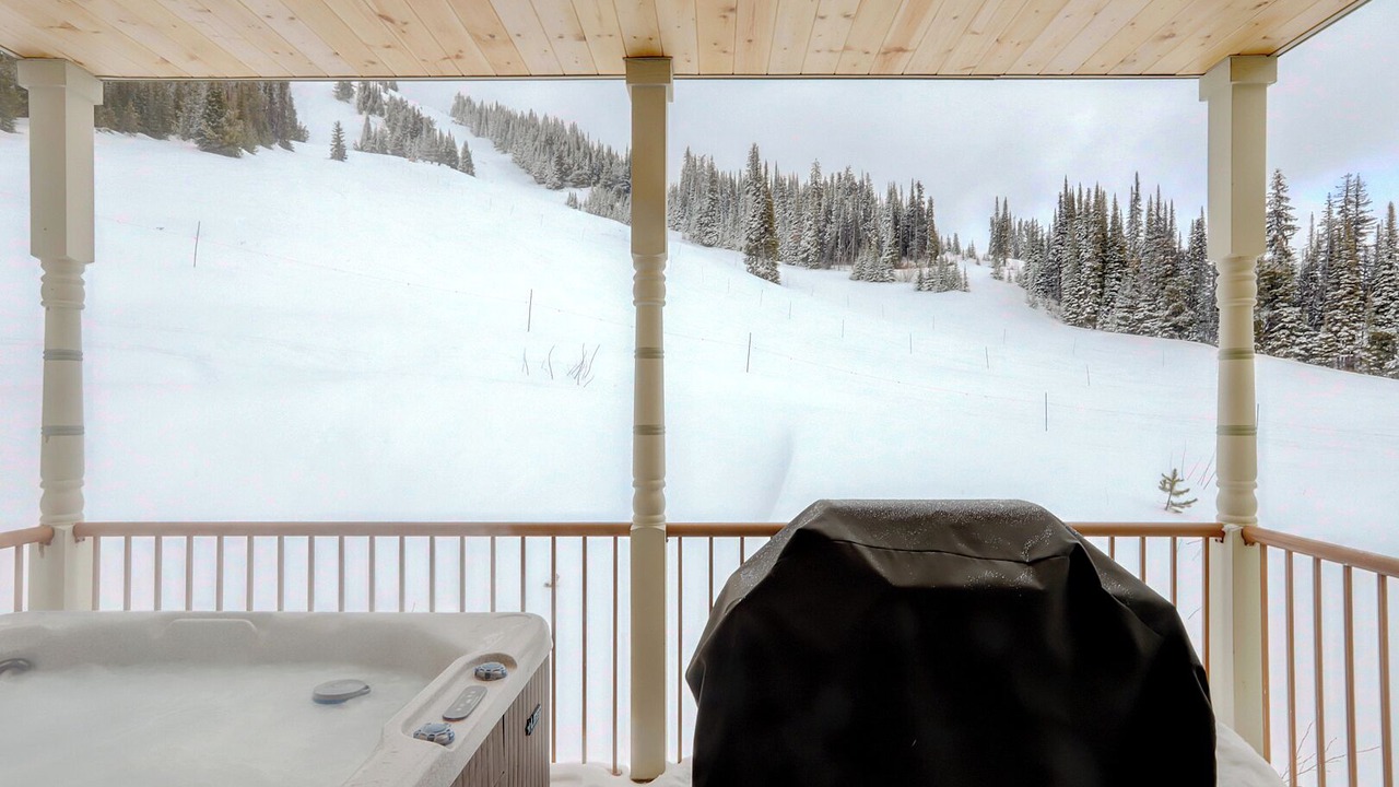 Photo of Outdoor in Silver Star Mountain