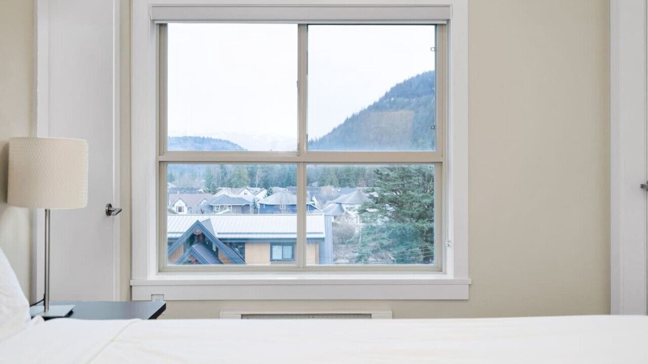 Photo of Bedroom in Harrison Hot Springs