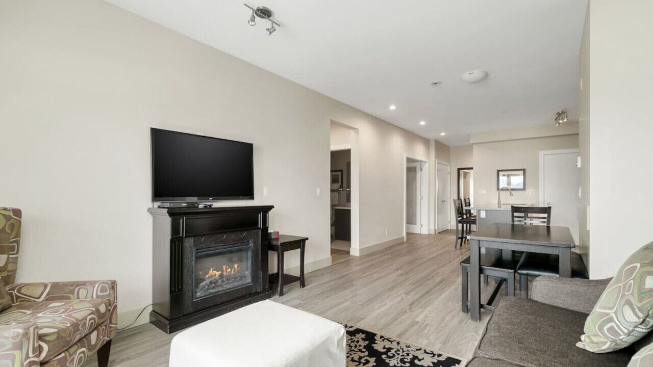 Photo of Livingroom in Harrison Hot Springs