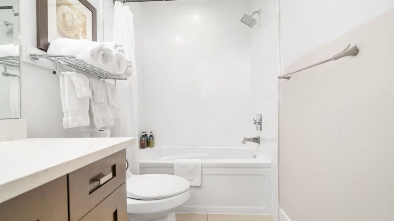 Photo of Bathroom in Harrison Hot Springs