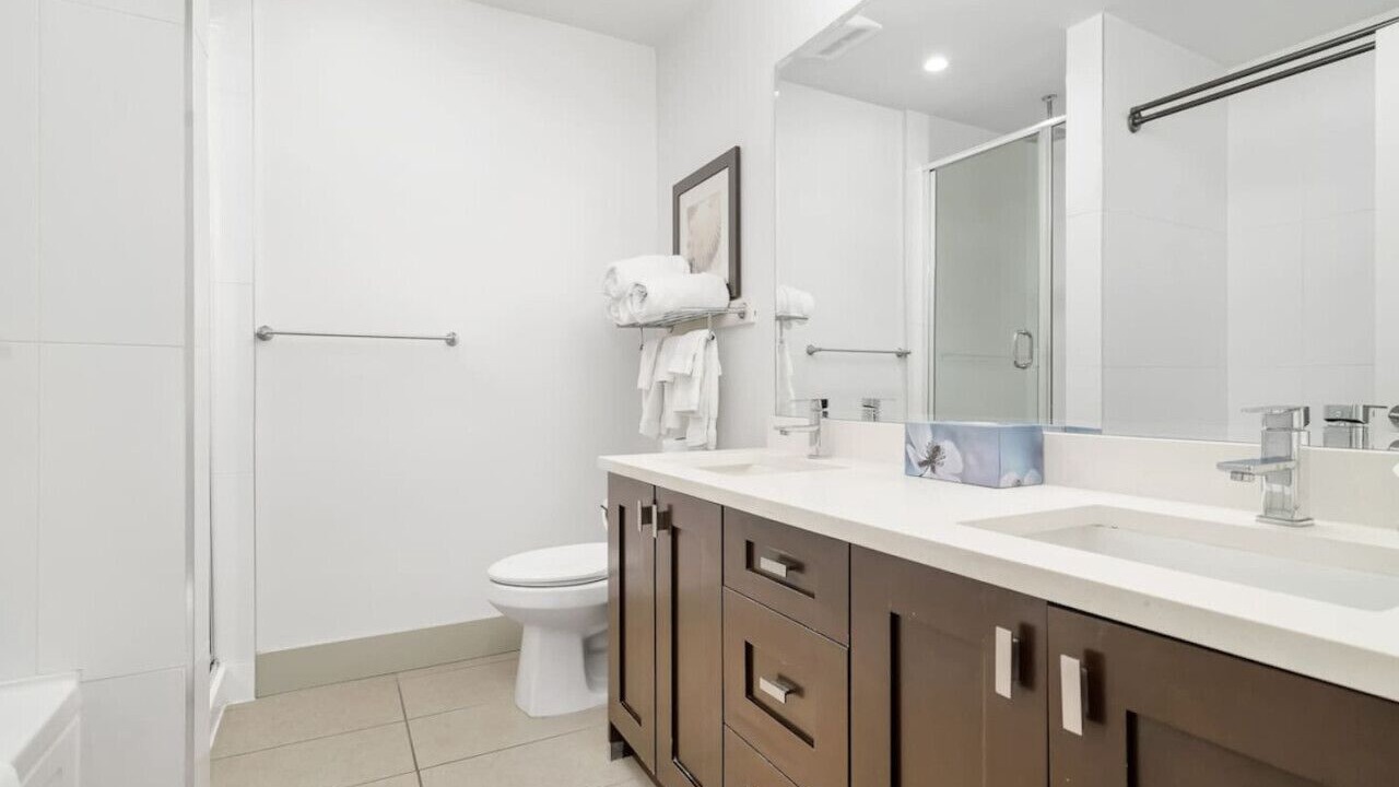 Photo of Bathroom in Harrison Hot Springs