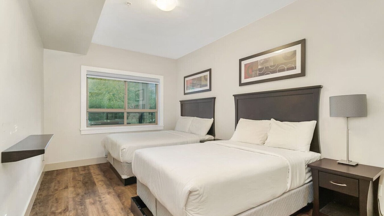 Photo of Bedroom in Harrison Hot Springs