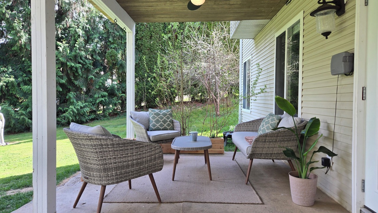 Photo of Patio Balcony in Salmon Arm
