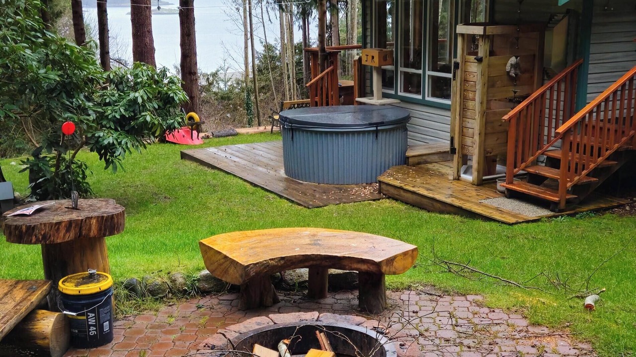 Photo of Patio Balcony in West Sechelt