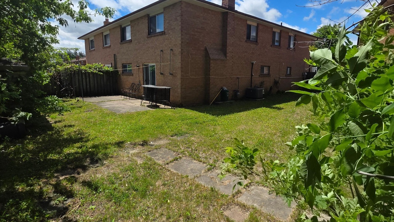 Photo of Outdoor in Brampton