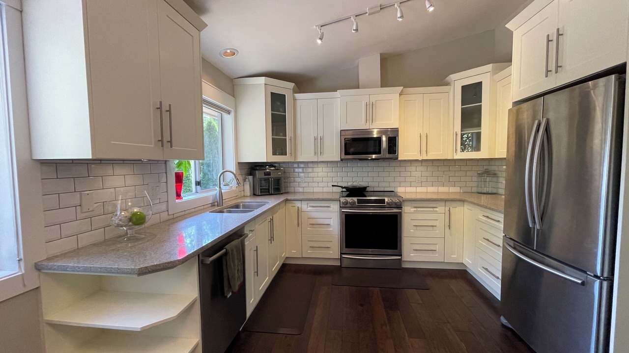 Photo of Kitchen in Saanich West