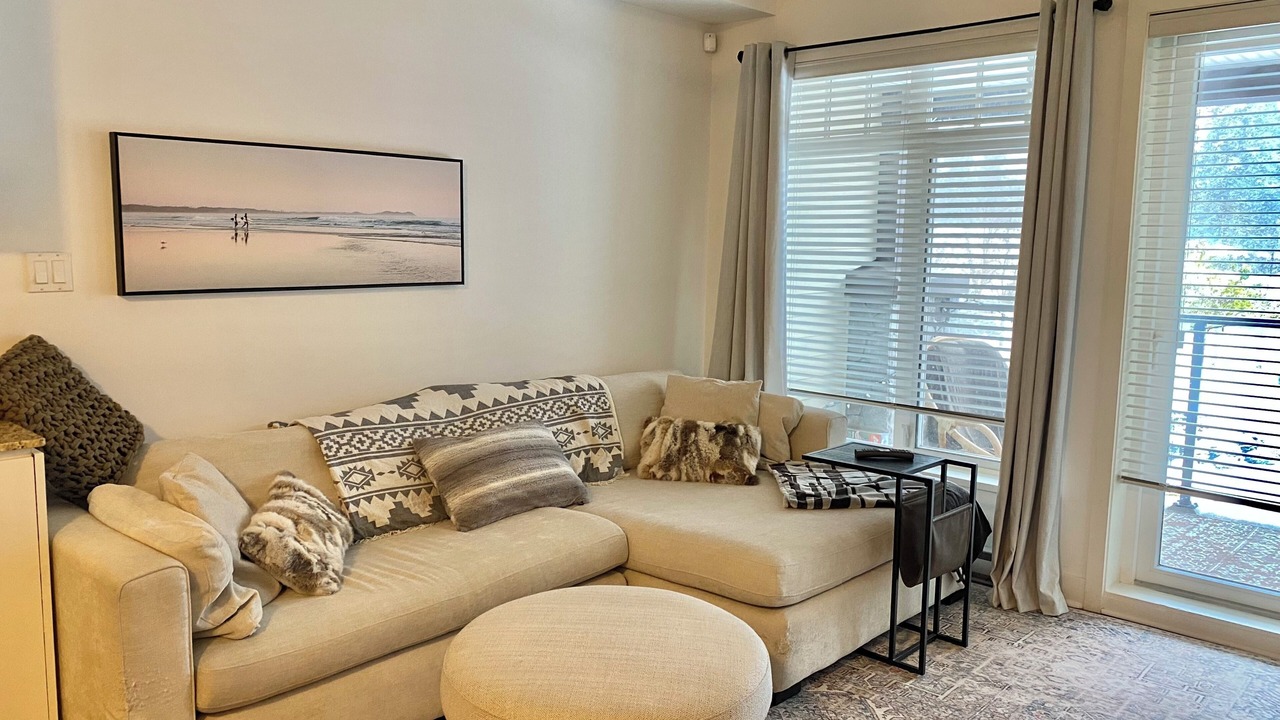 Photo of Livingroom in Bear Mountain Resort