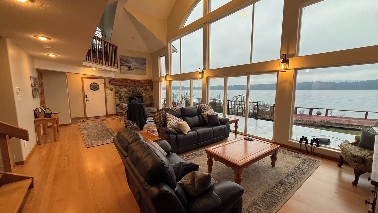 Photo of Livingroom in Regional District of Nanaimo