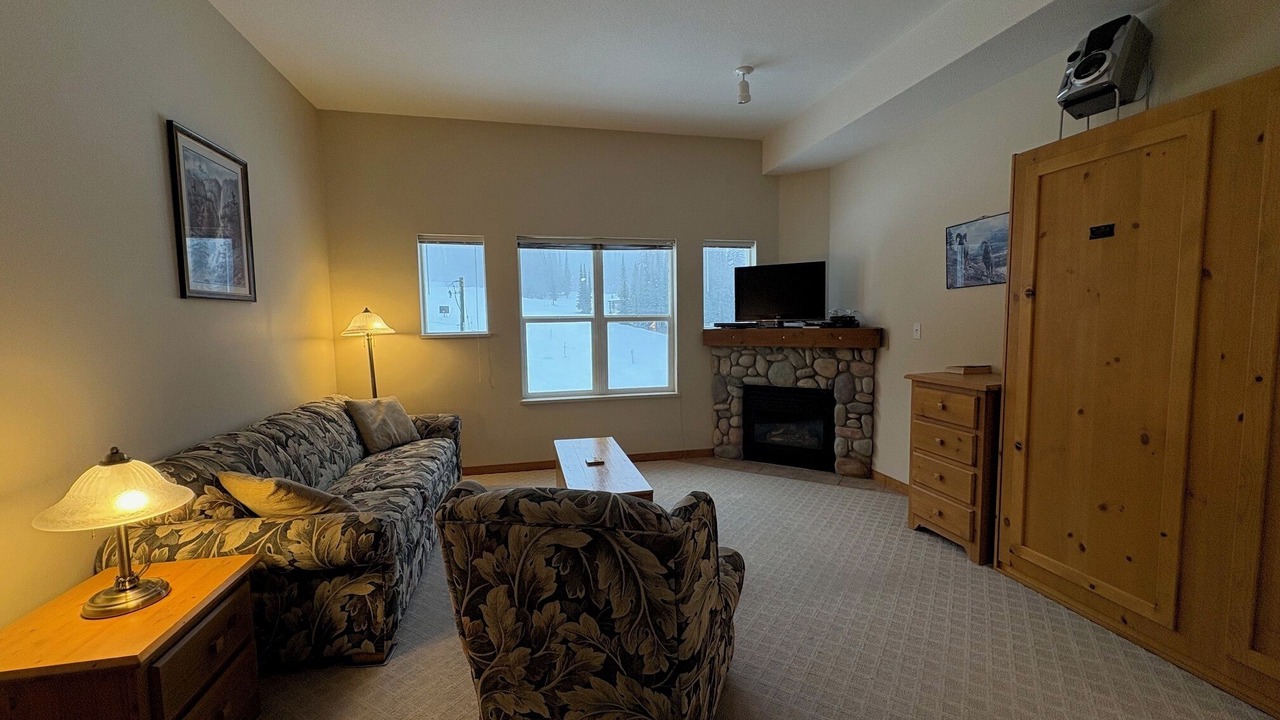 Photo of Livingroom in Silver Star Mountain