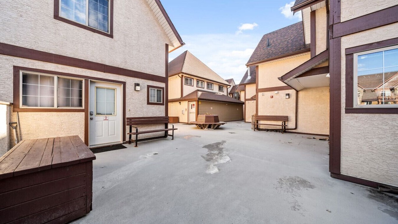 Photo of Outdoor in Cougar Creek