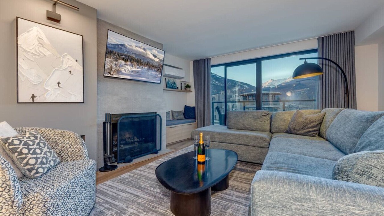 Photo of Livingroom in Whistler Village