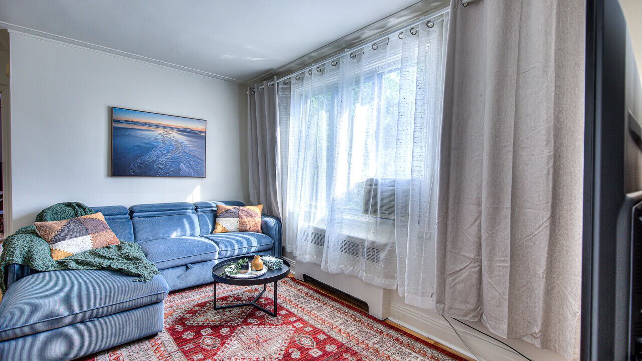 Photo of Livingroom in Cote-Des-Neiges—Notre-Dame-De-Grace