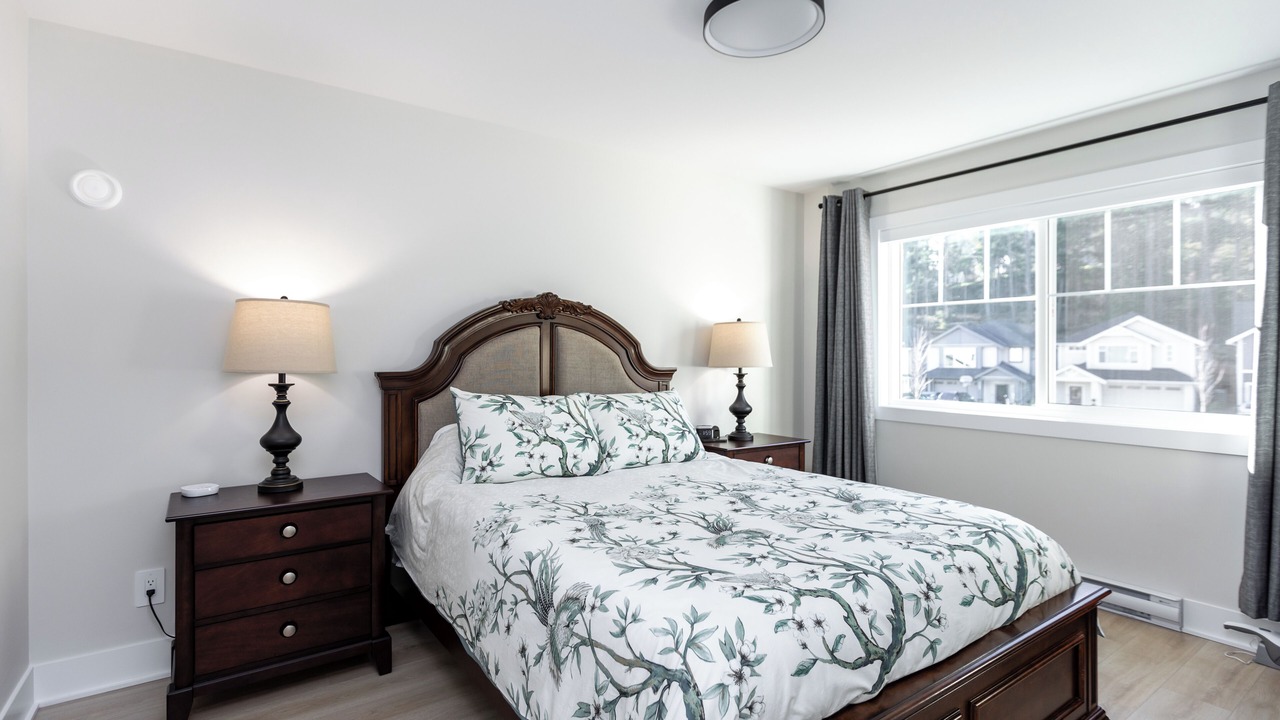Photo of Bedroom in Colwood