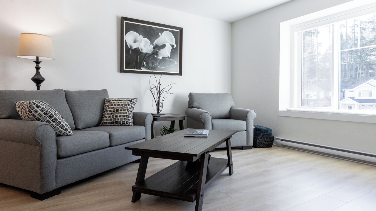 Photo of Livingroom in Colwood