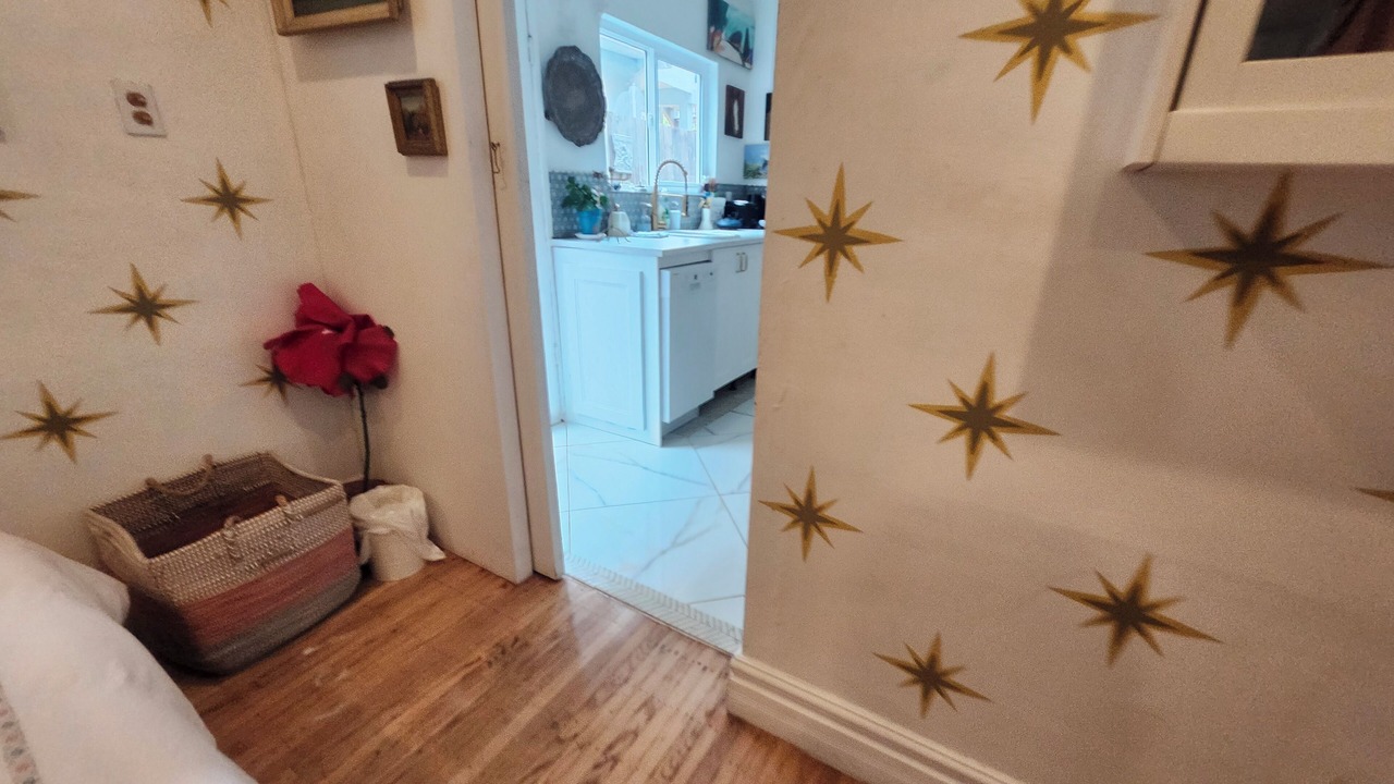 Photo of Bedroom in East Side